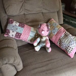 Accent pillow and pig made from vintage quilt.
